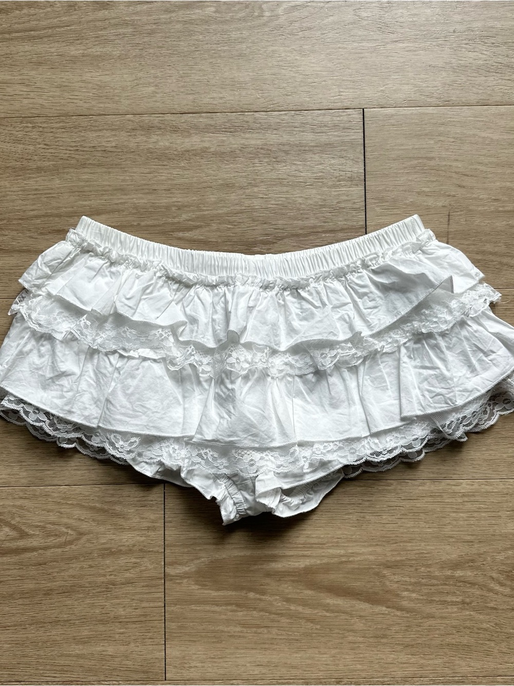 Edikted White Ruffle Lace Layered Bloomers